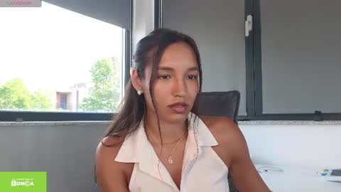 Snapshot of tia_j chatting on July 2026 03:04:01 PM tia_j online show from July 2026 03:04:01 PM