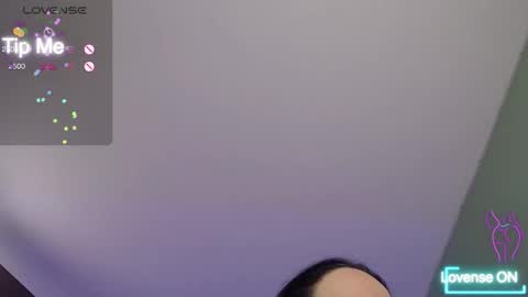 Tia Bella online show from November 2025 03:25:02 PM