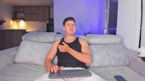 Snapshot of tiago_goez chatting on January 2026 12:15:01 AM santiago online show from January 2026 12:15:01 AM