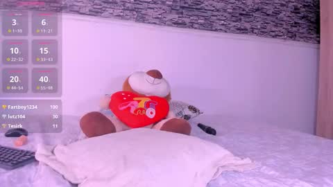 Snapshot of tiana_glowxxx chatting on November 2025 02:50:02 PM Tiana online show from November 2025 02:50:02 PM