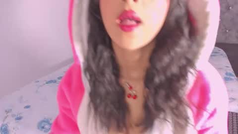 Snapshot of tiana_glowxxx chatting on December 2025 12:36:02 PM Tiana online show from December 2025 12:36:02 PM