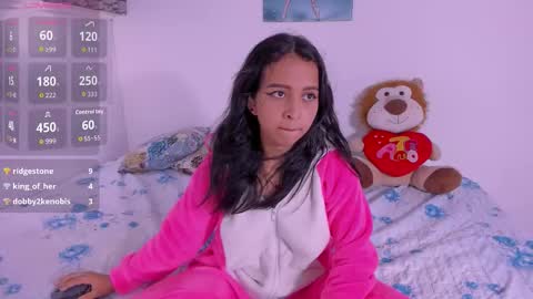 Snapshot of tiana_glowxxx chatting on December 2025 01:14:02 AM Tiana online show from December 2025 01:14:02 AM