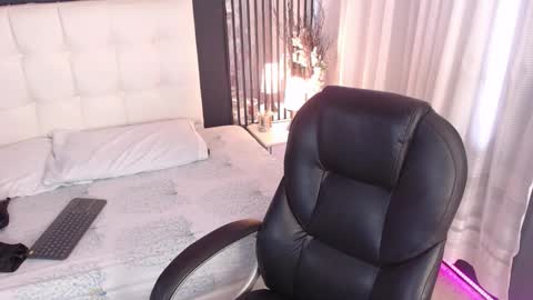 Snapshot of tiana_scot chatting on January 2026 01:16:02 PM LIA online show from January 2026 01:16:02 PM