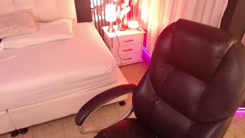 Snapshot of tiana_scot chatting on March 2026 01:47:01 PM LIA online show from March 2026 01:47:01 PM