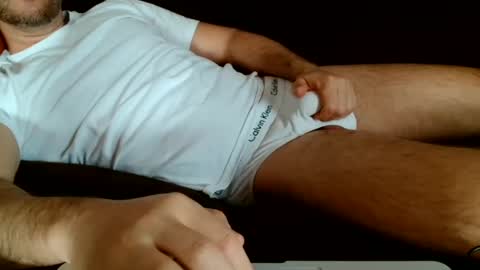 Snapshot of tiburonbeach39 chatting on December 2024 12:27:01 PM Tiburonbeach online show from December 2024 12:27:01 PM