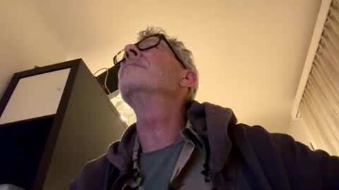Snapshot of tiburzio chatting on May 2026 08:47:01 PM tiburzio online show from May 2026 08:47:01 PM