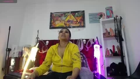 Tifanny Nails  online show from October 2025 12:27:01 PM