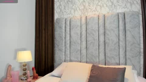 Tiff3 online show from November 2025 08:19:01 PM