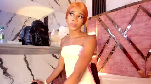 Tifanny online show from January 2026 06:33:02 PM