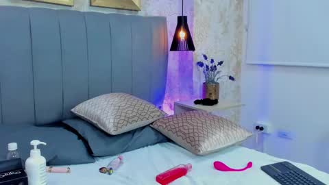 Snapshot of tifany_boobsgb chatting on March 2025 11:48:01 PM Dana Montoya online show from March 2025 11:48:01 PM