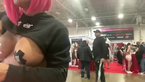 Snapshot of tiffanilove chatting on December 2024 02:42:01 AM Tiffani Love online show from December 2024 02:42:01 AM