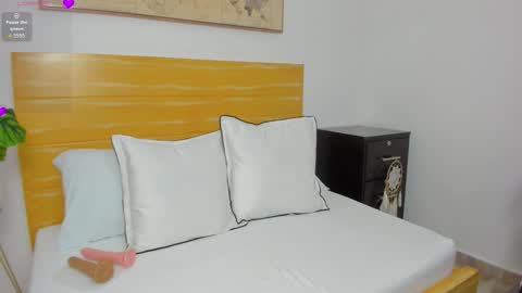 T I F F A N N Y online show from November 2025 07:34:02 PM