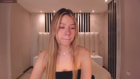 Snapshot of tiffannysins chatting on June 2026 06:01:01 PM Tiffanny Sins online show from June 2026 06:01:01 PM
