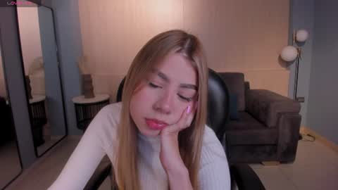 Snapshot of tiffannysins chatting on June 2026 04:02:01 AM Tiffanny Sins online show from June 2026 04:02:01 AM