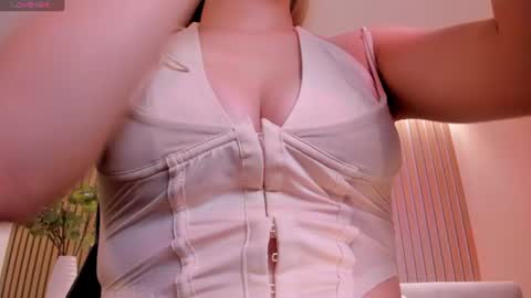 Snapshot of tiffannysins chatting on July 2026 05:12:01 AM Tiffanny Sins online show from July 2026 05:12:01 AM