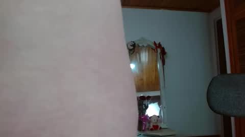 Snapshot of tiffany_beauty18 chatting on October 2025 01:26:02 AM Tifanny online show from October 2025 01:26:02 AM