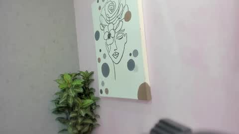 tiffany_mendez online show from November 2025 12:05:02 PM