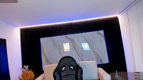 Snapshot of tiffanyhoustton chatting on February 2026 12:45:01 PM tiffanyhoustton online show from February 2026 12:45:01 PM