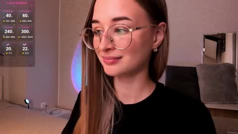 Tiffany online show from October 2025 01:14:01 PM