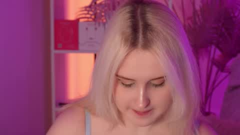 tiffanyjons online show from February 2026 06:06:01 PM