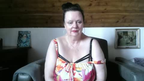 Snapshot of tiffanymature chatting on May 2026 02:55:01 PM TiffanyMature online show from May 2026 02:55:01 PM