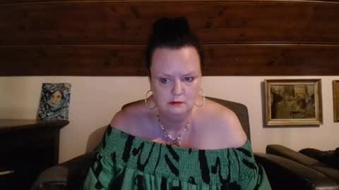 Snapshot of tiffanymature chatting on May 2026 09:32:02 PM TiffanyMature online show from May 2026 09:32:02 PM