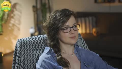 tiffanyriox online show from May 2026 01:00:01 AM