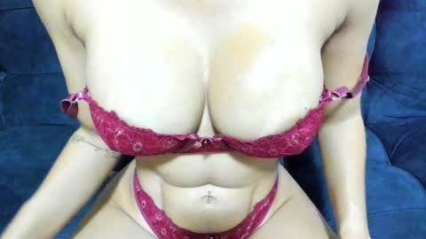 Snapshot of tiffanystone_ chatting on November 2025 12:05:01 PM Tiffany online show from November 2025 12:05:01 PM