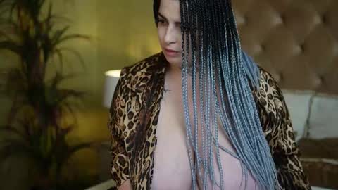 Snapshot of tiffanytrinity chatting on October 2025 07:34:01 PM Tiffany online show from October 2025 07:34:01 PM