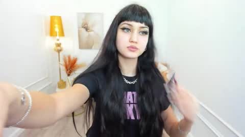 tiffanyyoun online show from March 2026 12:16:01 PM