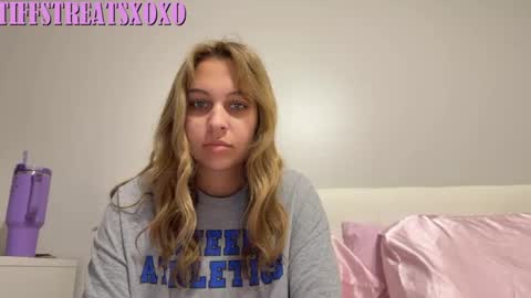 Snapshot of tiffstreatsxoxo chatting on May 2026 03:08:02 PM Tiffstreatsxoxo online show from May 2026 03:08:02 PM