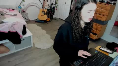 Snapshot of tiggerrosey chatting on January 2025 10:11:02 PM All my Links online show from January 2025 10:11:02 PM