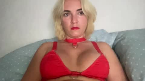 Snapshot of tightpinkpussy420 chatting on December 2024 02:44:01 PM CaliforniaGoddess online show from December 2024 02:44:01 PM