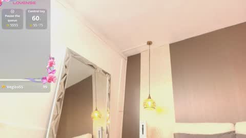 T I F F A N Y online show from September 2025 08:01:01 PM