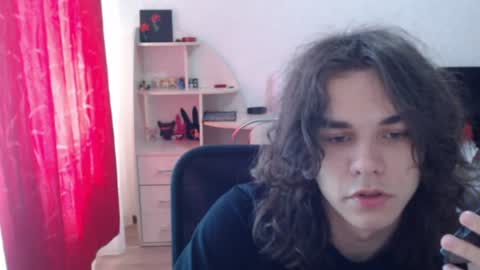 Snapshot of tiiiiiiiiiim chatting on June 2026 11:44:01 AM Tim online show from June 2026 11:44:01 AM