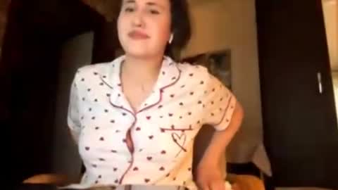 Snapshot of tildaaltshuler chatting on June 2026 04:20:01 PM Emma online show from June 2026 04:20:01 PM