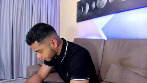 Snapshot of tiler_price chatting on December 2024 08:00:01 PM Tyler online show from December 2024 08:00:01 PM