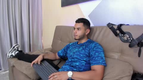 Snapshot of tiler_price chatting on January 2025 07:51:01 PM Tyler online show from January 2025 07:51:01 PM