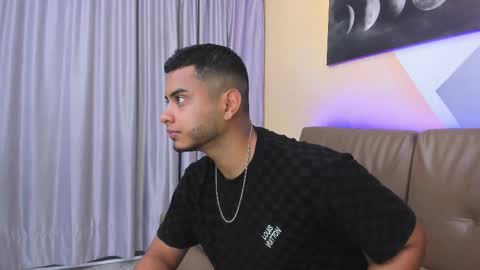 Snapshot of tiler_price chatting on February 2025 08:33:02 PM Tyler online show from February 2025 08:33:02 PM