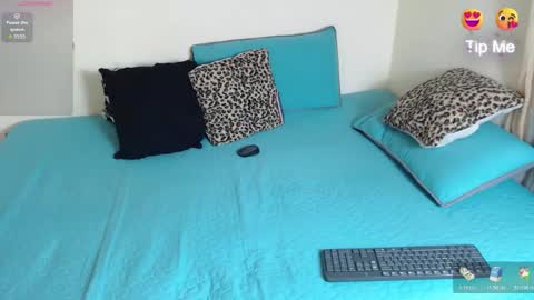 Timothy and Santy online show from November 2025 08:09:02 PM