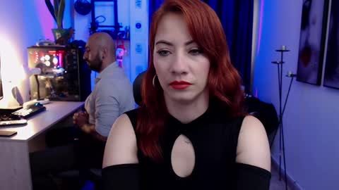 evelyn and leon online show from December 2024 10:24:02 PM