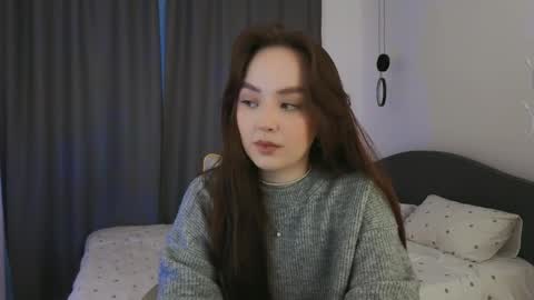 Mia online show from April 2026 01:34:01 PM