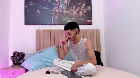 Evans  online show from December 2025 03:56:01 AM