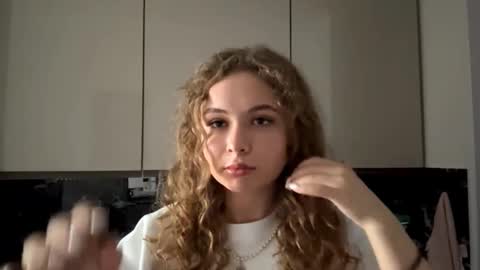 Cara online show from October 2025 09:24:02 AM