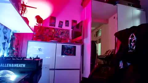 m0rty Kitty online show from December 2025 08:23:01 AM