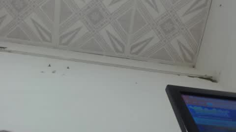 Snapshot of tina_cutexx chatting on February 2025 04:15:01 AM tina cutexx online show from February 2025 04:15:01 AM