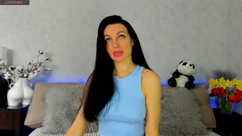 Snapshot of tina_mart chatting on April 2026 10:47:02 AM Tina online show from April 2026 10:47:02 AM