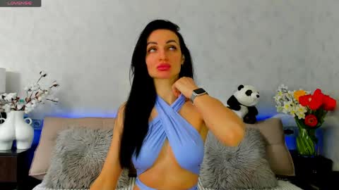 Snapshot of tina_mart chatting on April 2026 11:25:02 AM Tina online show from April 2026 11:25:02 AM