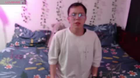 Tina N Charlie online show from November 2025 12:03:01 PM