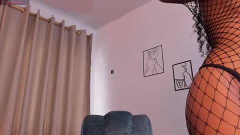 T I N A online show from December 2025 04:47:02 PM